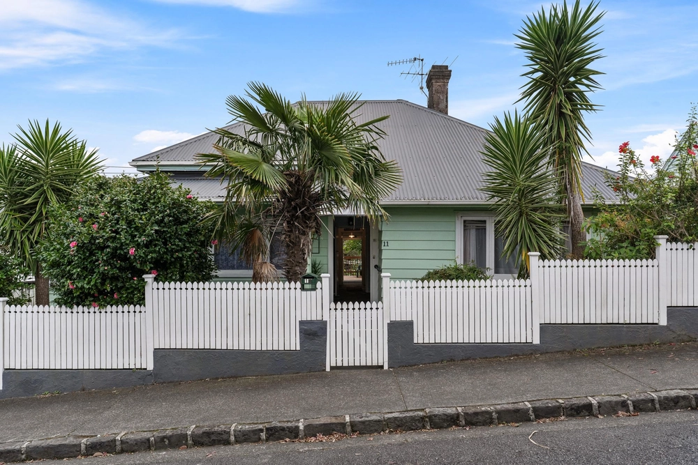 Photos of 11 Stratford Street
