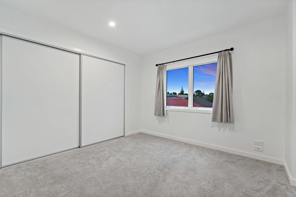 Photos of 17C Holland Avenue
