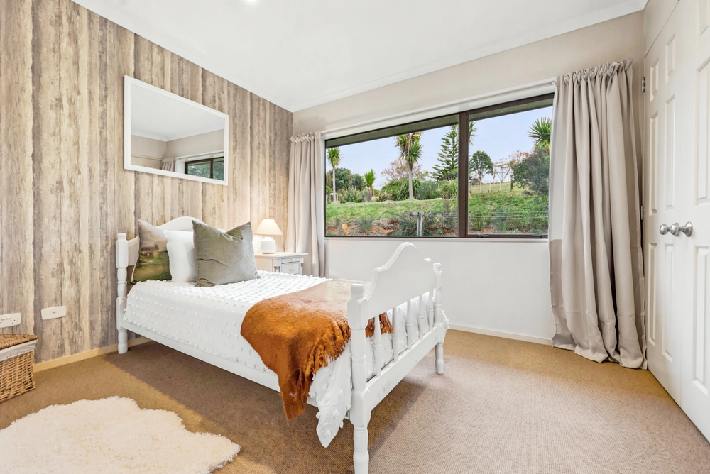 Photos of 94 Sowerby Heights