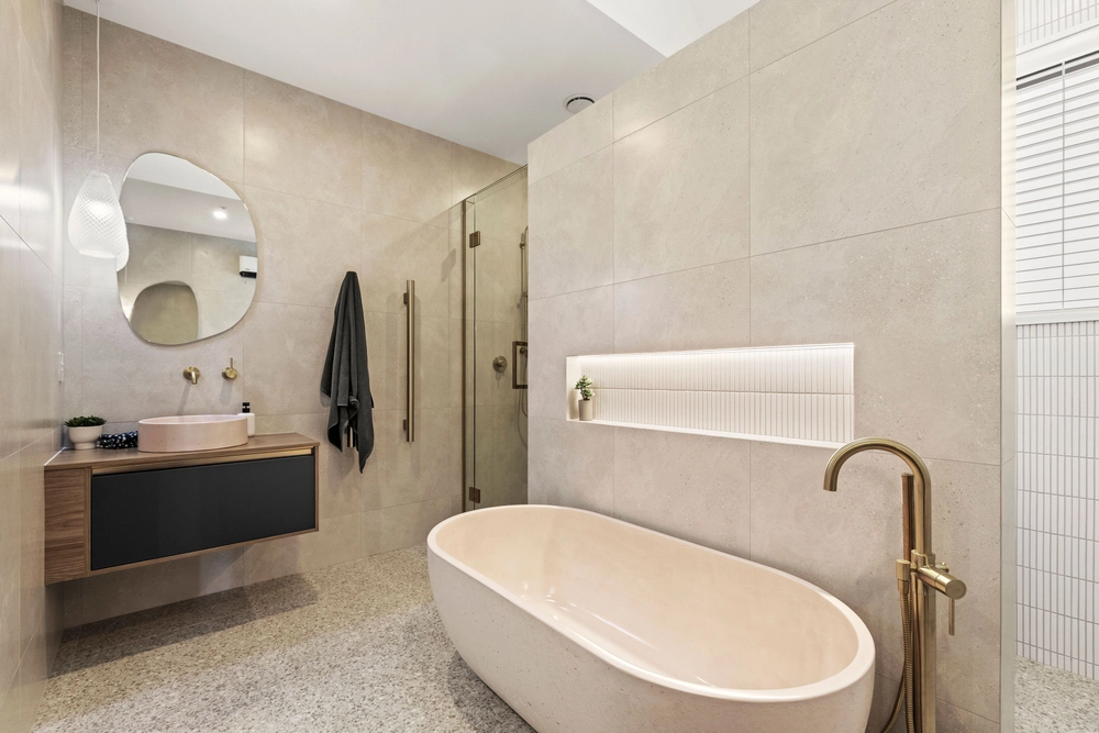Photos of 121 Claridges Road
