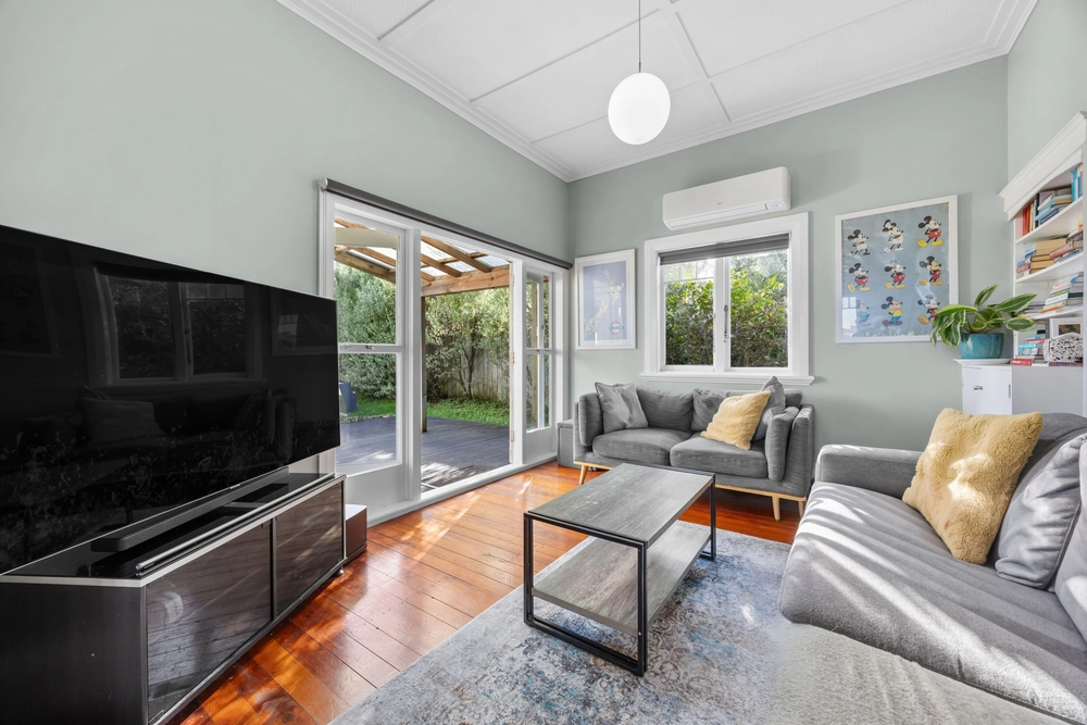 Photos of 17 Tamaki Avenue