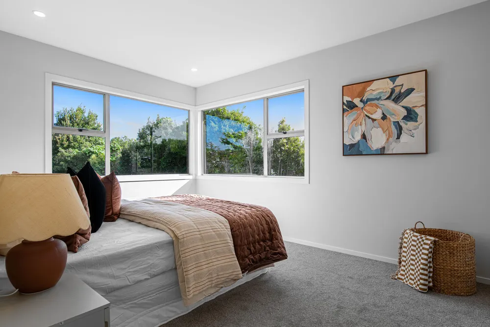 Photos of 40 Zealandia Road
