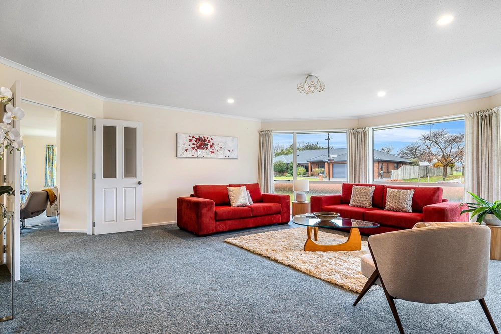 Photos of 49 Stonebridge Way