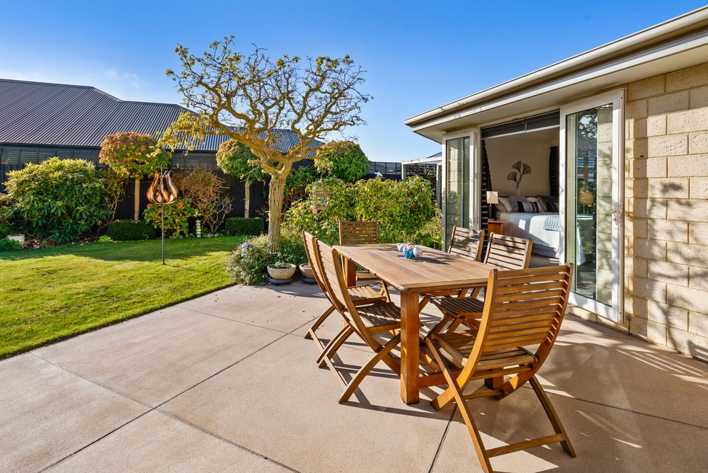 Photos of 19 Magnolia Boulevard