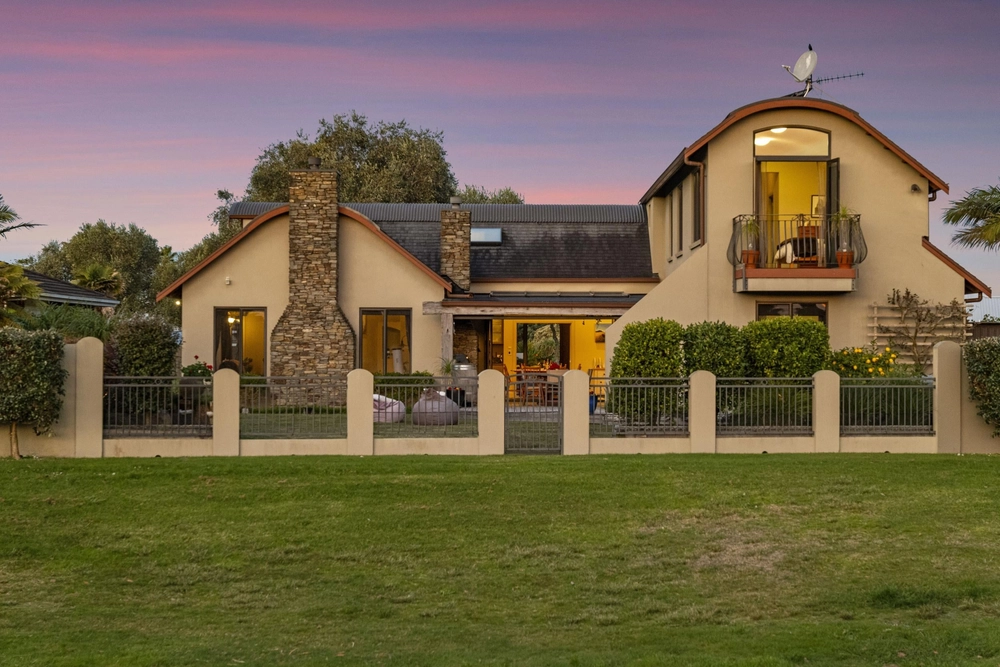Photos of 38 Sovereign Drive