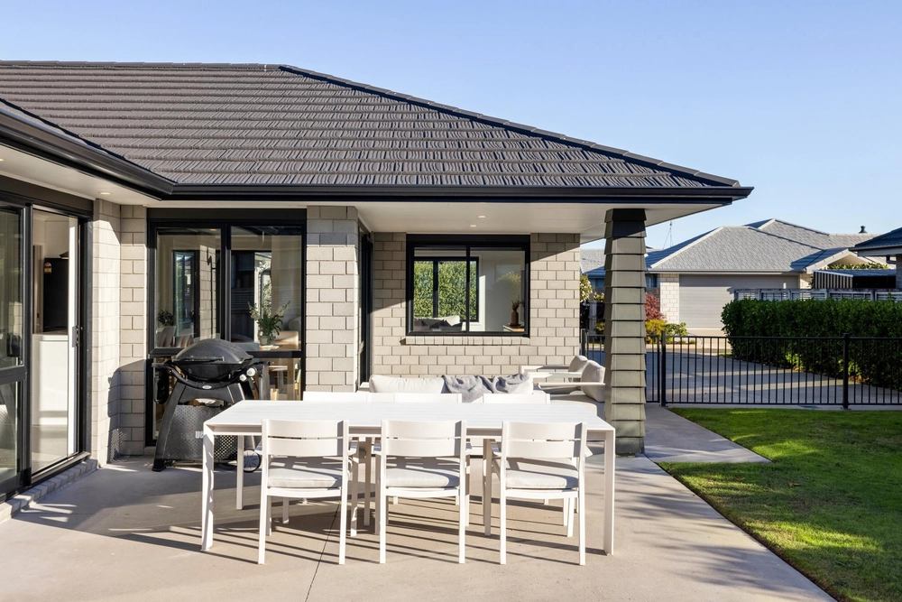Photos of 23 Kingdon Street