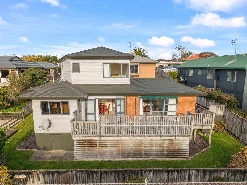 Photos of 2/136 Rutherford Street