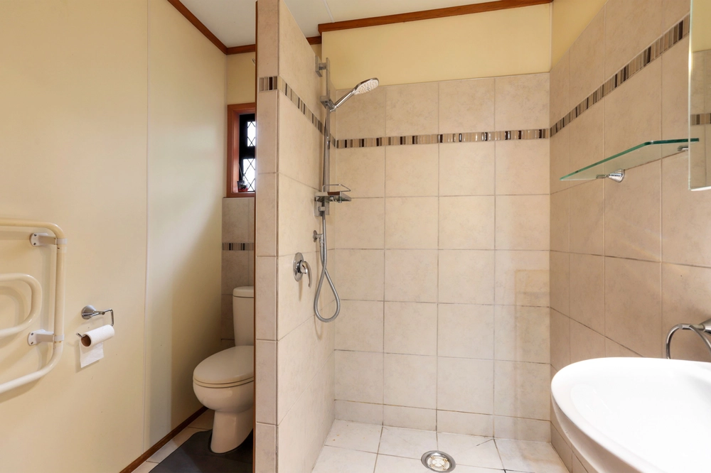Photos of 54 Wood Bay Road