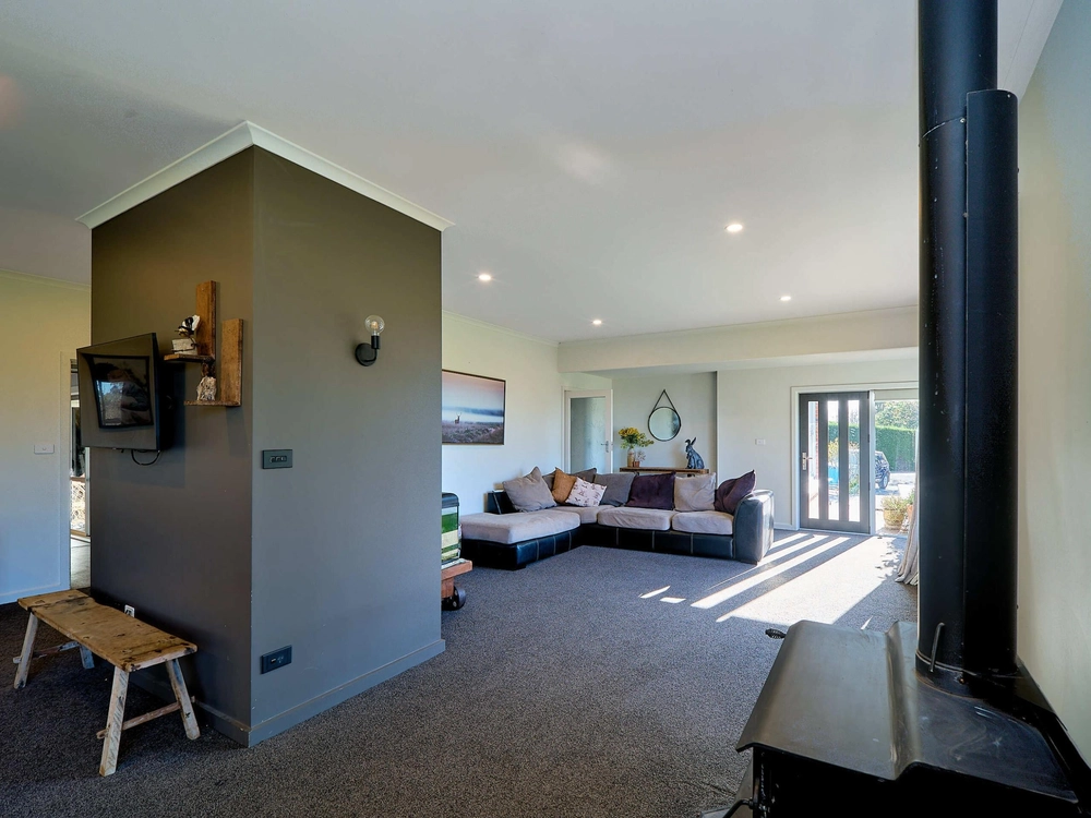 Photos of 691 Pleasant Point Highway