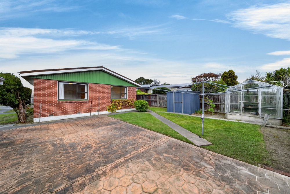 Photos of 70 Toorak Avenue