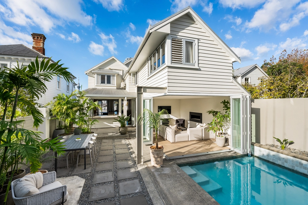 Photos of 6 Paget Street