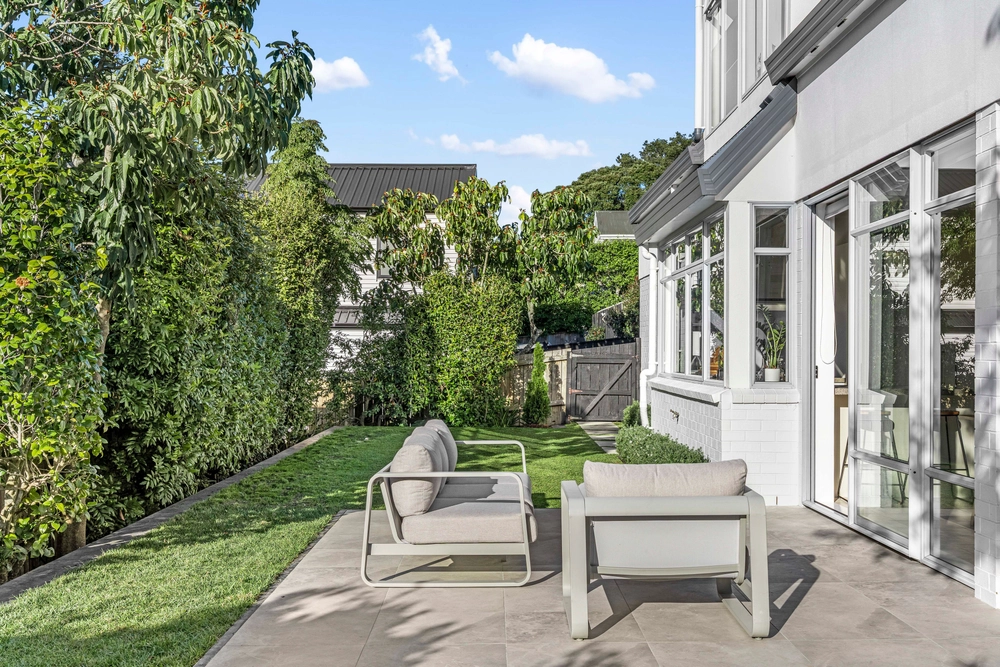 Photos of 20B Ballin Street