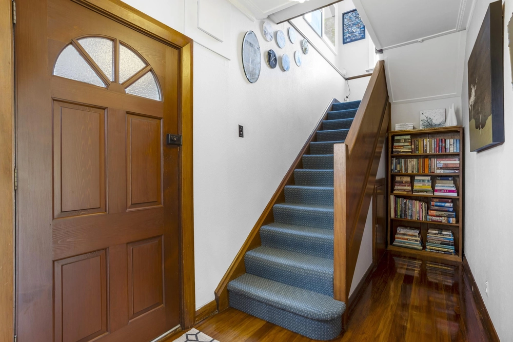 Photos of 8 Neidpath Road