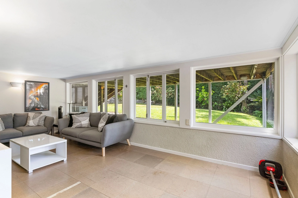 Photos of 8 Rawhitiroa Road
