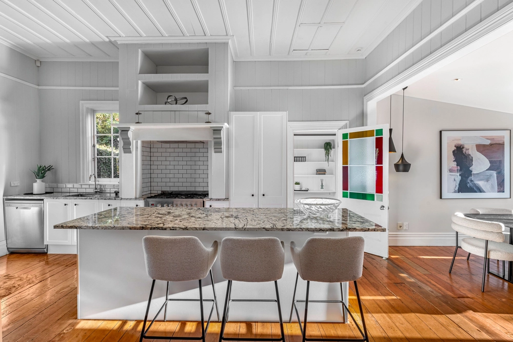 Photos of 16 Wairakei Street