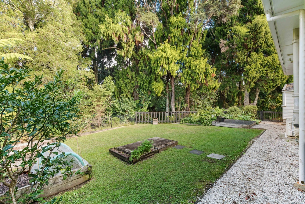 Photos of 200 Woodlands Park Road
