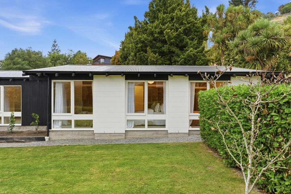 Photos of 21 Gunns Crescent