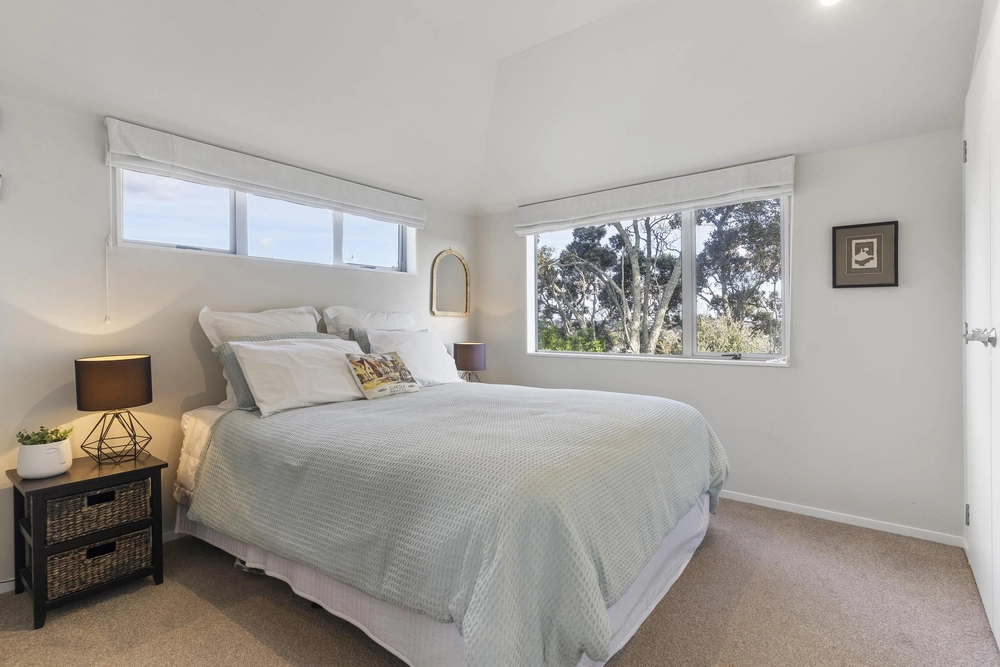 Photos of 44A Bleakhouse Road