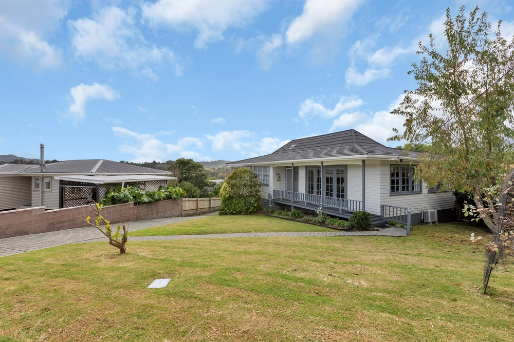 Photos of 31 Clotworthy Crescent