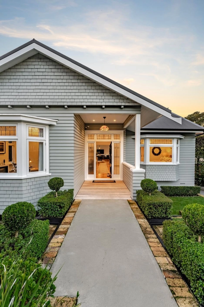 Photos of 12 Woodley Avenue