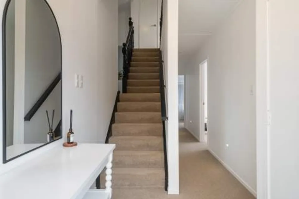 Photos of 48 Eaton Crescent