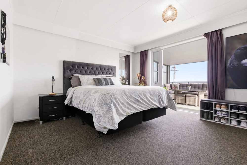 Photos of 42 Ngamotu Road