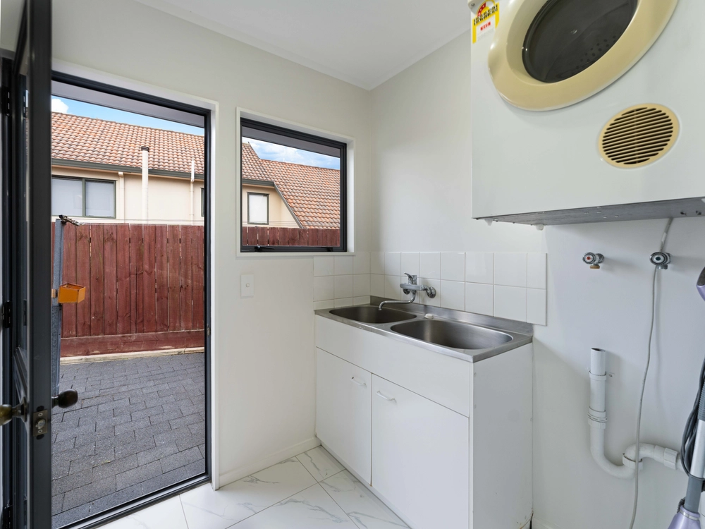 Photos of 3 Jim Rhind Place