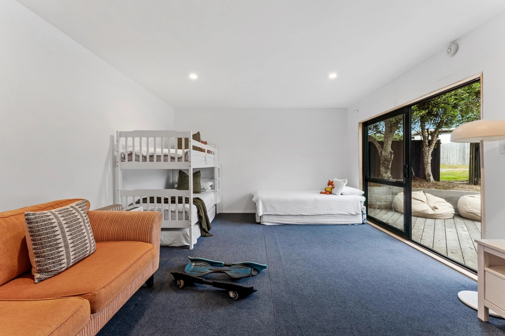 Photos of 22 Thistle Terrace