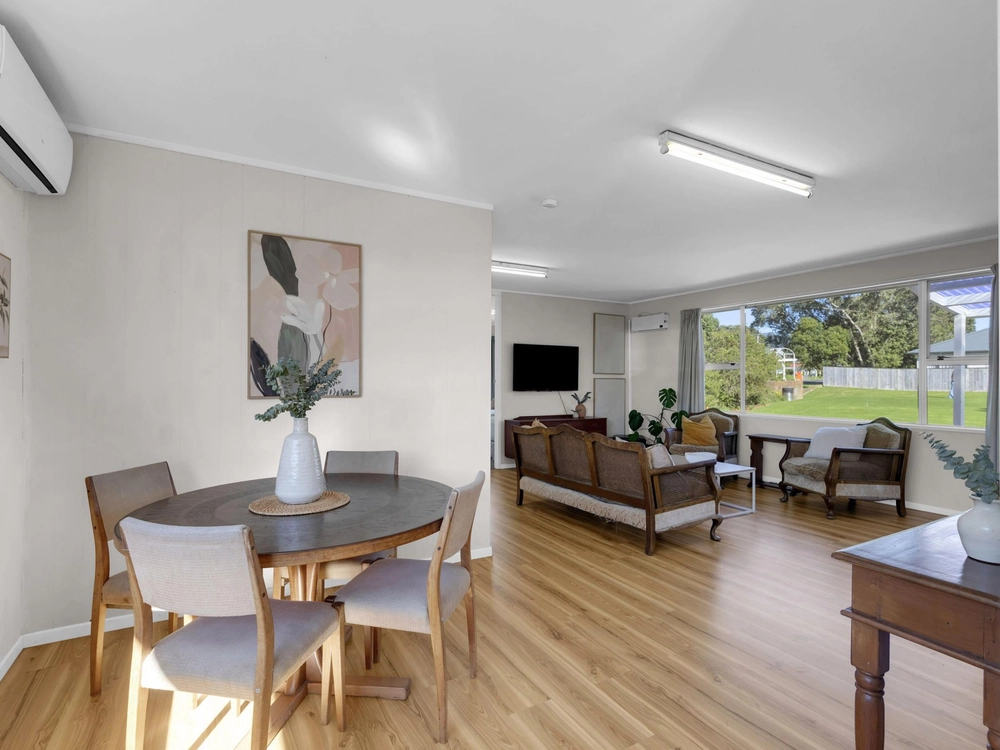 Photos of 42B Wallis Street