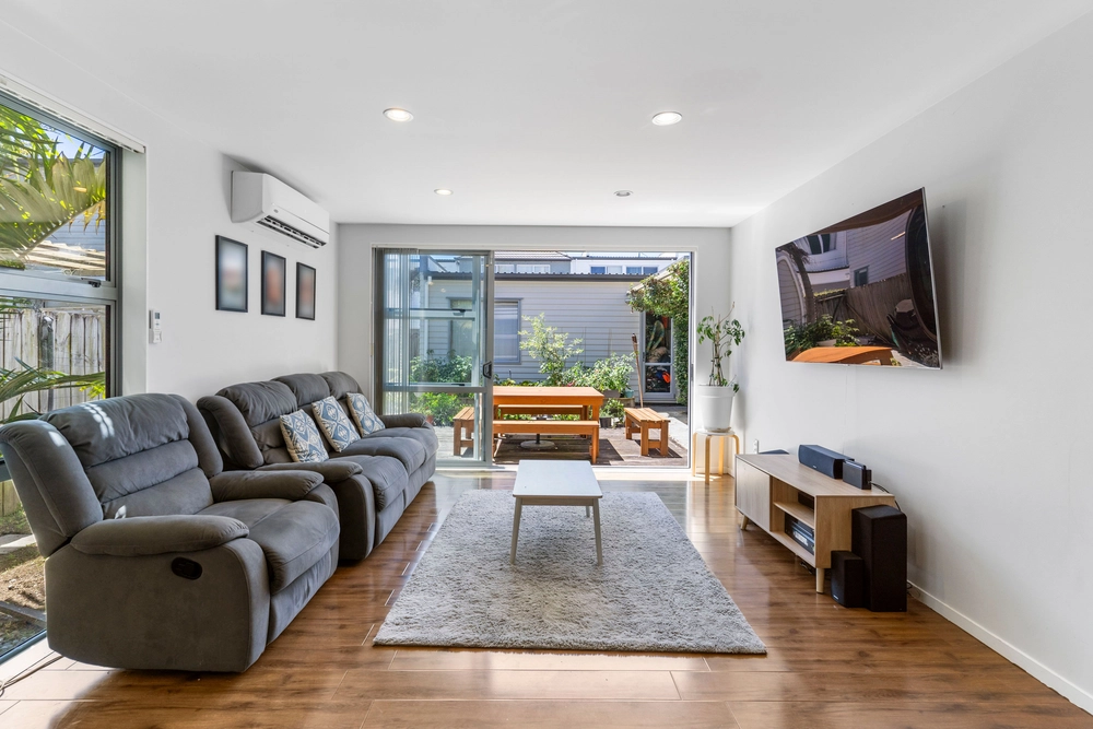 Photos of 31 Kauri Drive