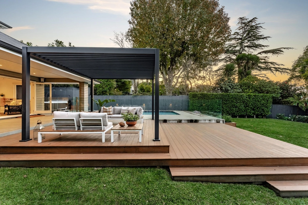 Photos of 12 Woodley Avenue
