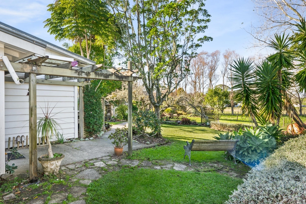 Photos of 391 Pine Valley Road