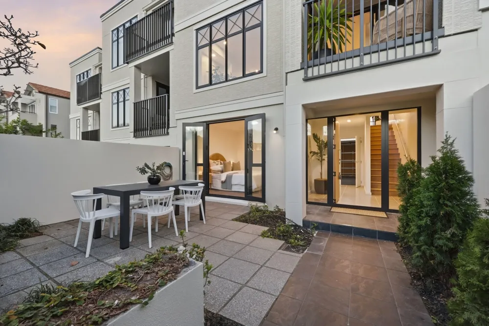 Photos of 39B St Stephens Avenue