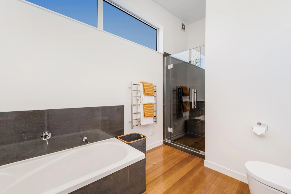 Photos of 33 Luplau Crescent