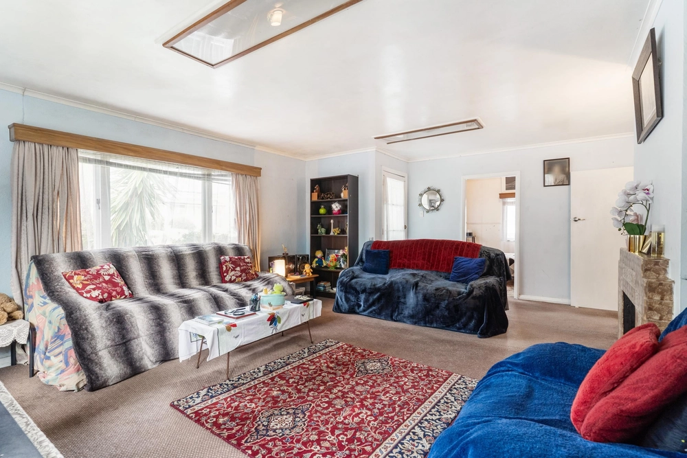 Photos of 11 Stratford Street
