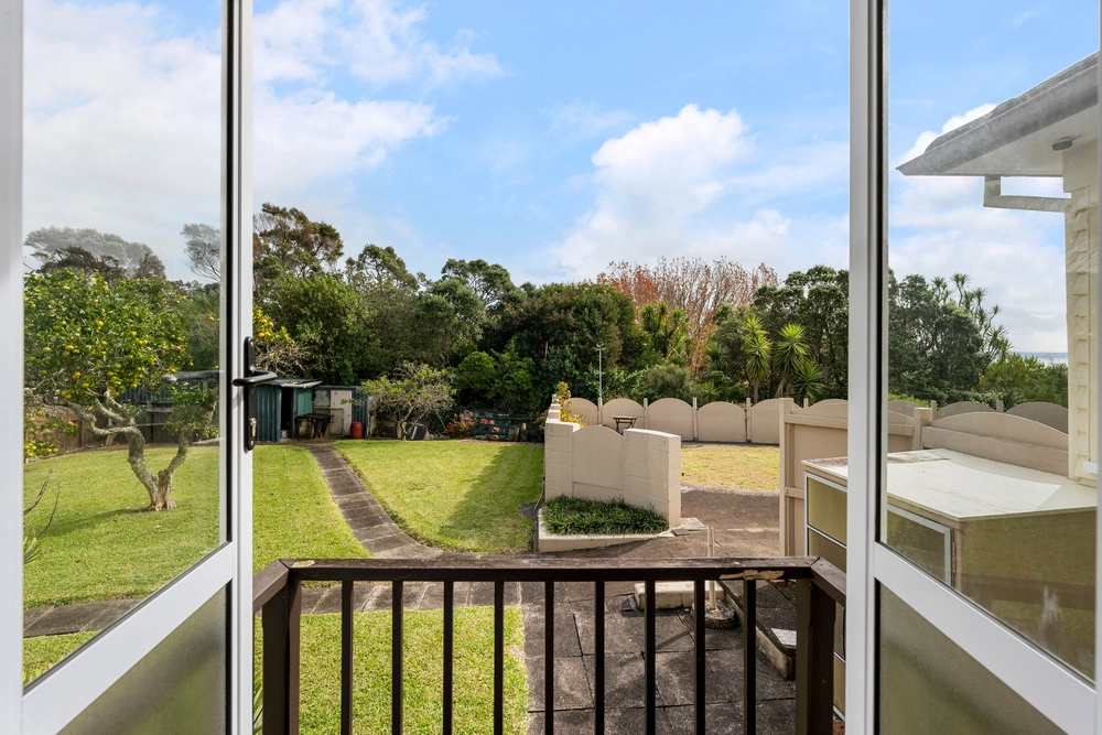Photos of 12 Howlett Street
