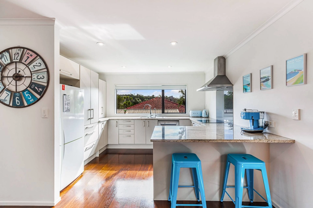 Photos of 33 taipari road te