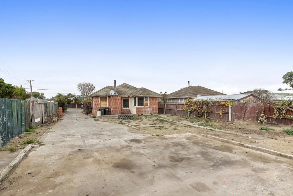 Photos of 40 Tomrich Street