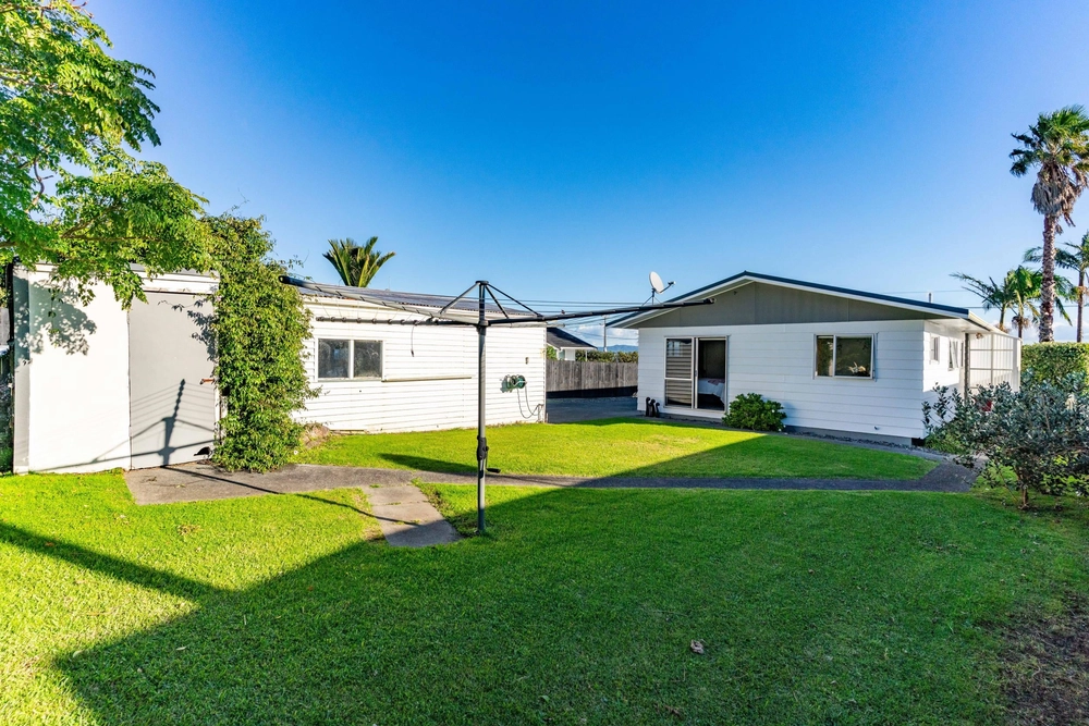 Photos of 1921 Whangarei Heads Road