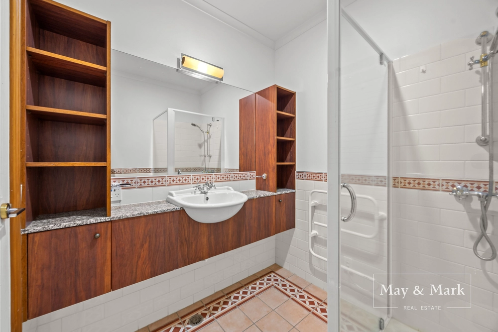 Photos of 145 Quay Street