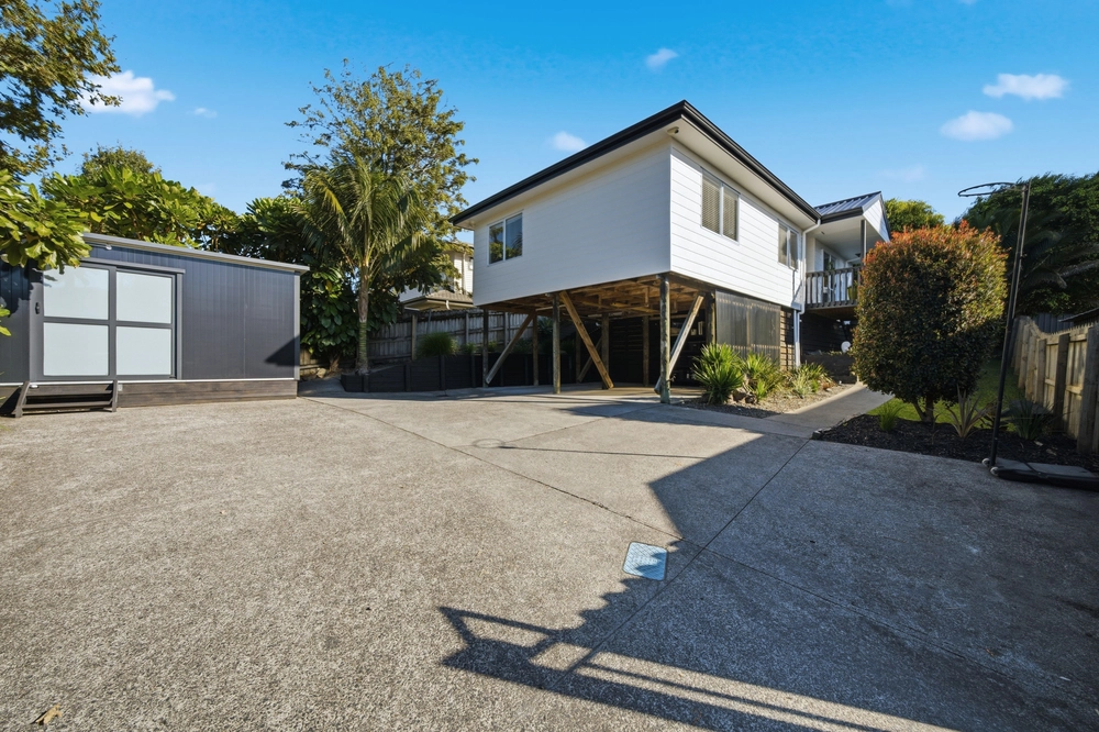 Photos of 53C Howe Street