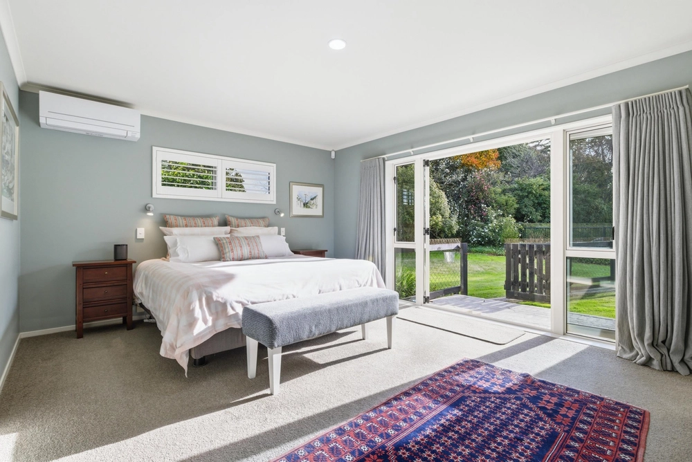 Photos of 328 Newell Road