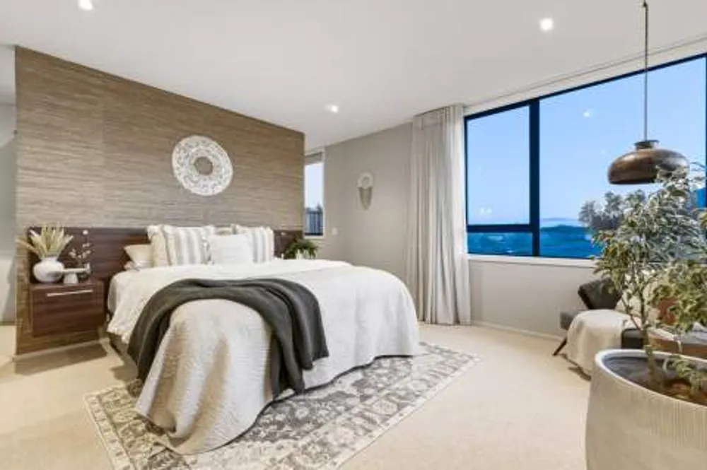 Photos of 33 Montia Close