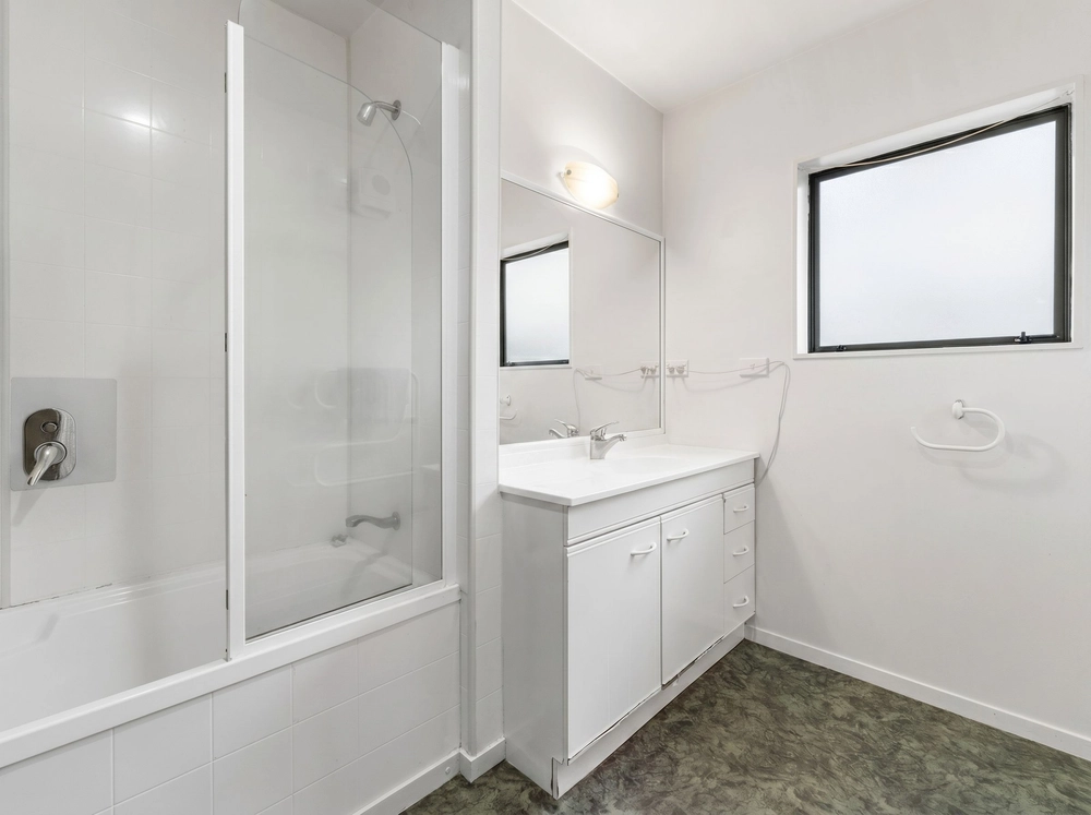 Photos of 2/124 Alfriston Road
