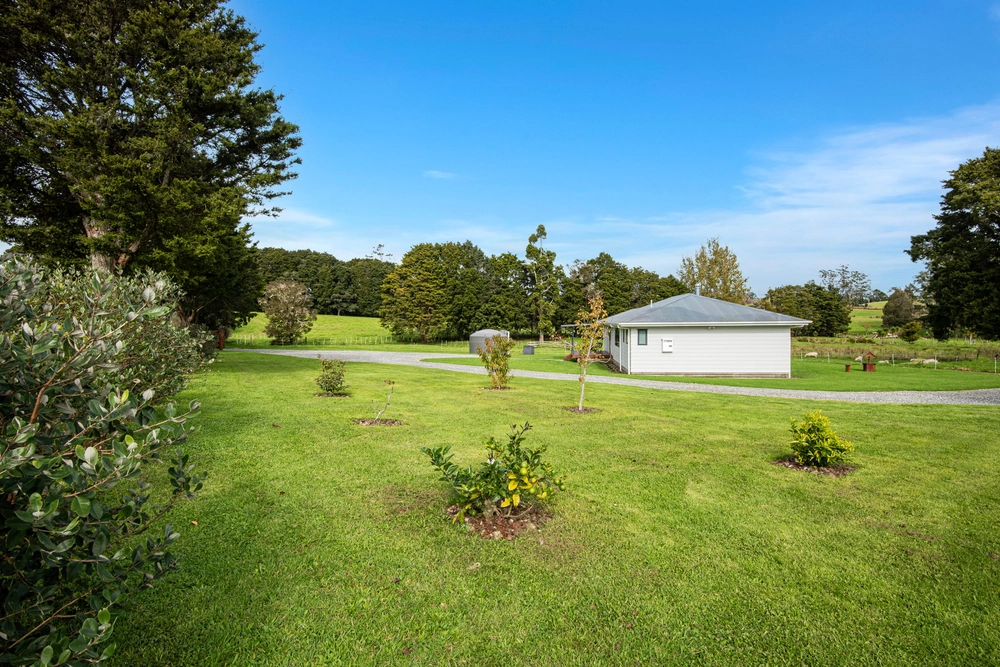 Photos of 27 Hodge Road