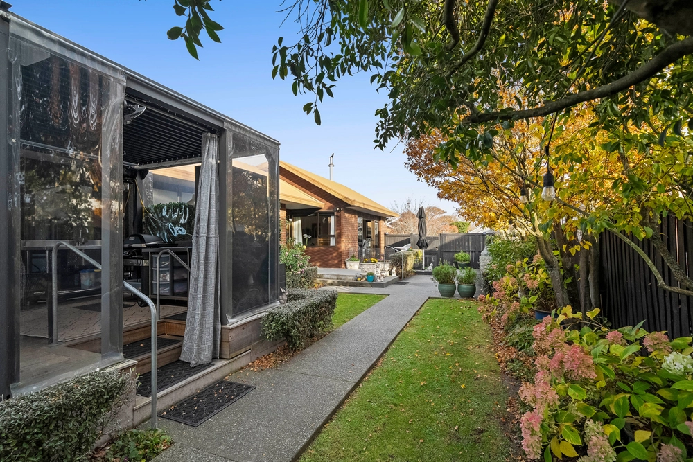 Photos of 212 Maidstone Road