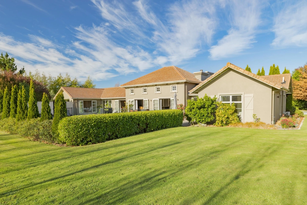 Photos of 130 Glenbogle Drive