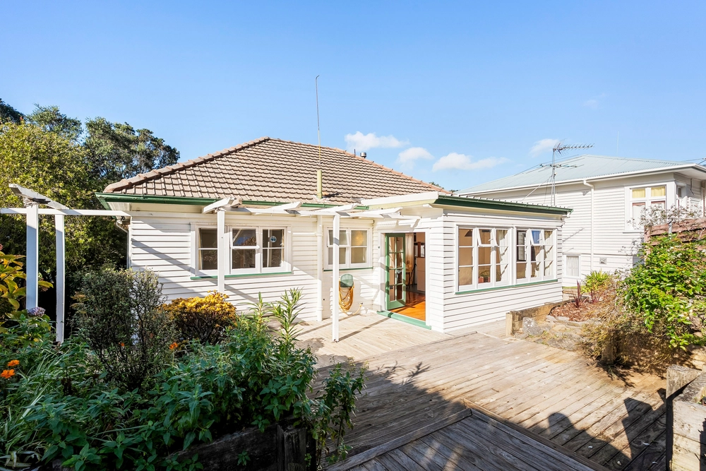 Photos of 40 Raurenga Avenue