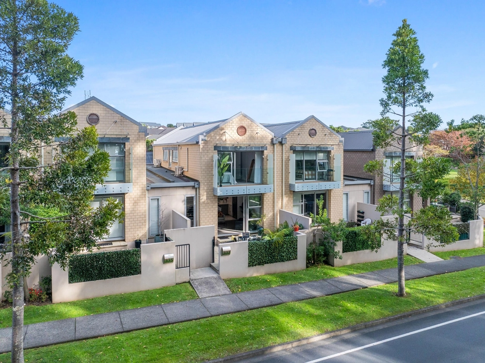 Photos of 337 Millwater Parkway