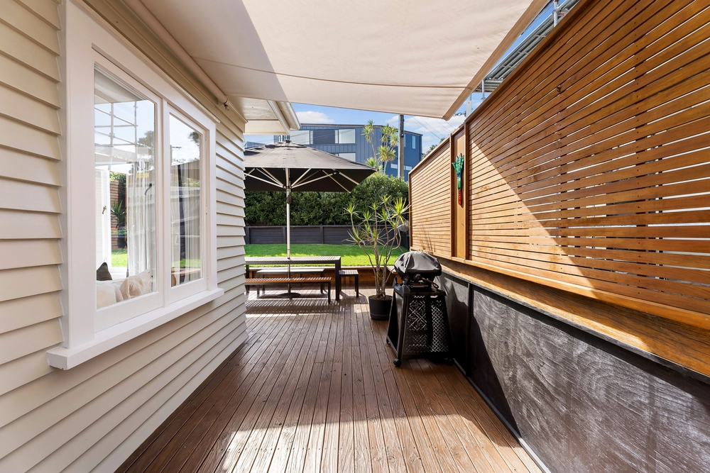 Photos of 19 Riddell Road